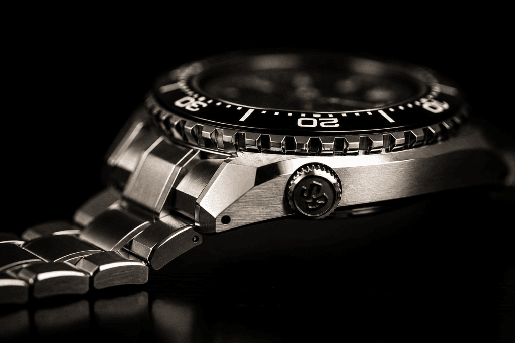 Best chronograph luxury watch under ₹10000