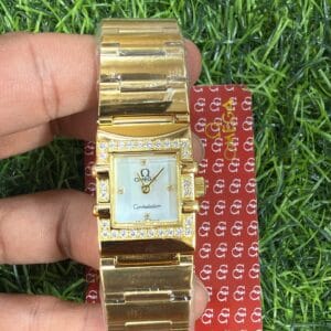 Omega Constellation Quadro Diamond Bezel Yellow Gold Ladies Watch with Mother of Pearl Dial and Japan Quartz Movement